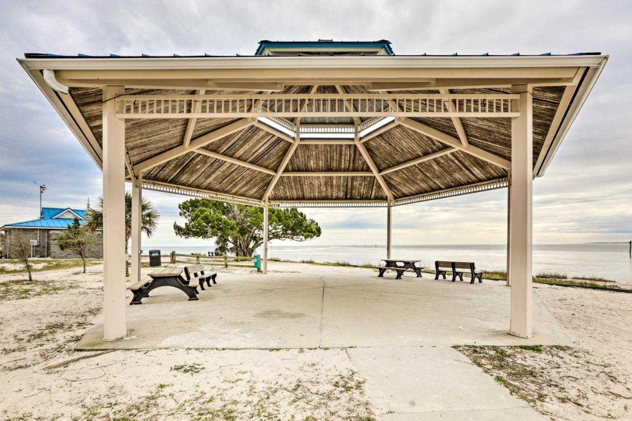 Waterfront Escape With Balcony On Shell Point Beach! Panacea Eksteriør billede